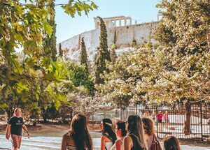 Head up the pedestrianised street of Dyonisiou Areopagitou