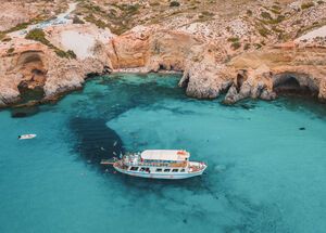 The bonus of arriving by boat to Tsigrado beach, is that you don’t have to climb down the ladder from the road entrance
