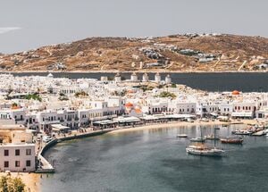 A walking tour through the Hora of Mykonos