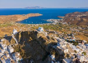 From the beautiful chapel of Agios Konstantinos nearby, you can look out beyond Livadi onto Cycladic islands… Sifnos, Milos and (on clear days) Tinos and Mykonos