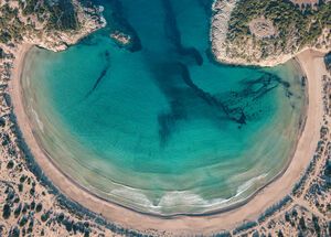 Voidokilia beach 