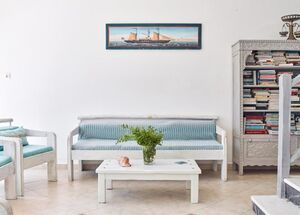 LONDHPAROS-photo-0
