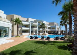 MOLOSBAY-photo-0