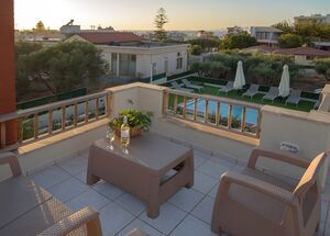 VILLAHARIS-photo-0