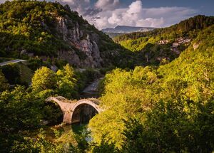 bridges-villages-hike-logo