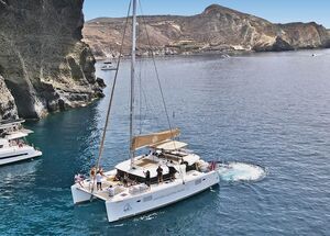 catamaran-santorini-day-cruise-swim-stops-food-drinks-and-transfers-2-logo