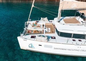 catamaran-santorini-day-cruise-swim-stops-food-drinks-and-transfers-3-logo