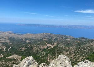 feed-the-wild-horses-lepetymnos-mountain-logo