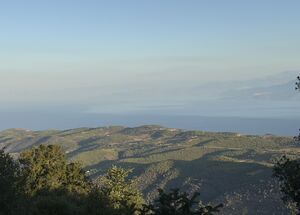 hiking-geraneia-mountains-pintiza-peak-logo