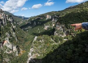 hiking-menalon-lousios-gorge-logo