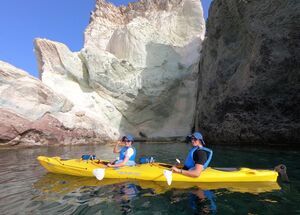 serenity-kayak-logo