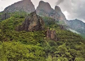 zagori-hiking-the-vikos-gorge-logo