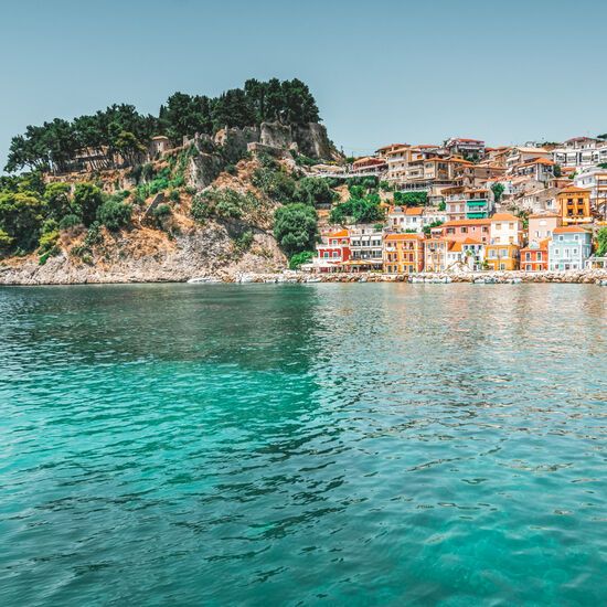 Parga will make you feel as if you are actually on an island thanks to its waterfront location, picturesque alleys and architecture