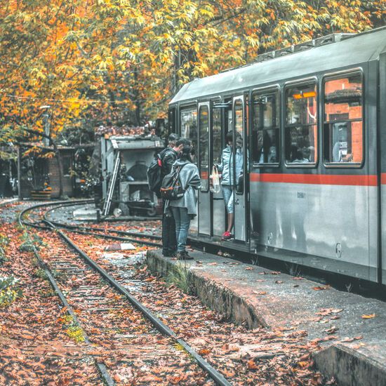 The tavernas at the scenic station at Kato Zachlorou are highly recommended