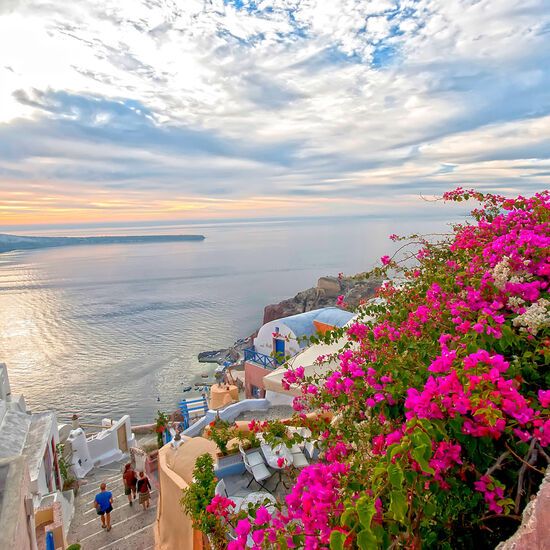 the top 10 experiences in santorini