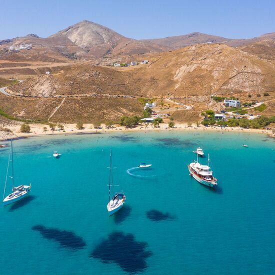 Psili Ammos on the east side, is considered the most popular beach of Serifos, 3.5km from Livadi