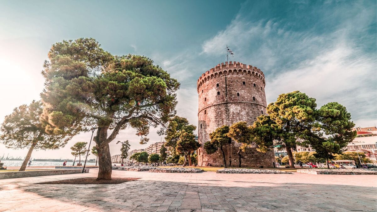 a-walking-tour-of-historic-thessaloniki-city-island-strolls