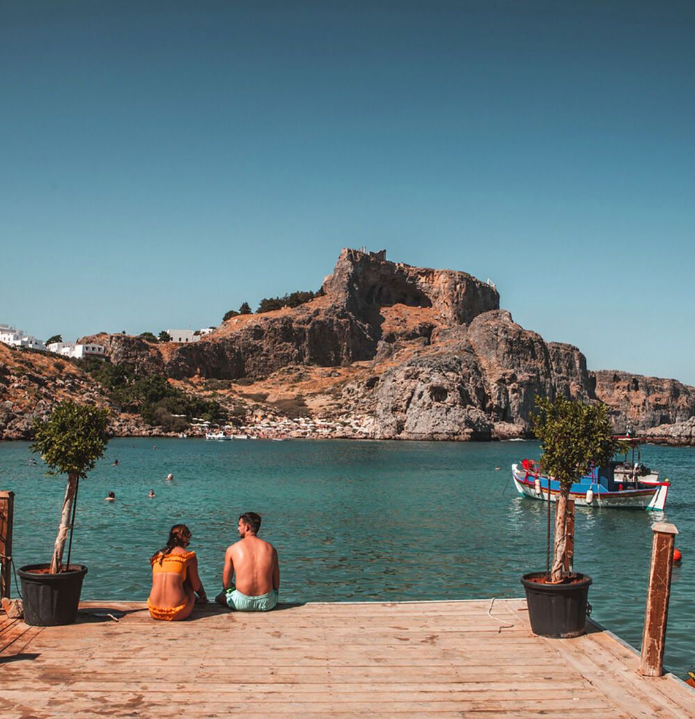 Ansicht des Lindos Schlosses von der St Paul Bucht