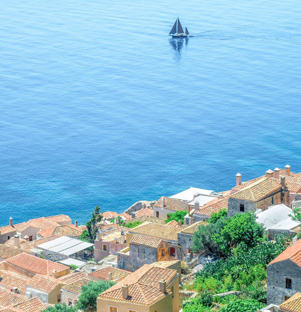 Stone houses with sea view in Monemvasia