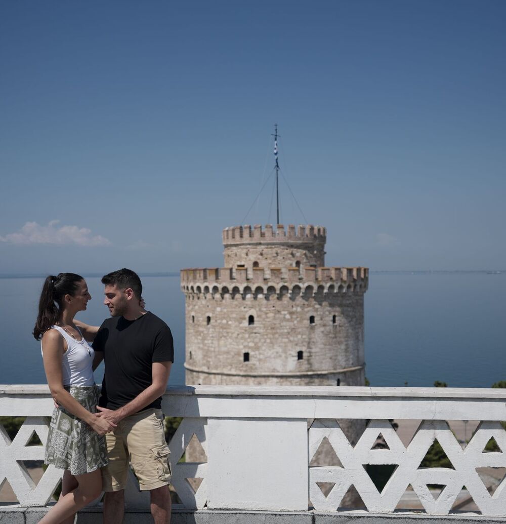 Thessaloniki is a city that invites you to walk it every hour of the day, with tree-lined avenues and a vibrant atmosphere. 