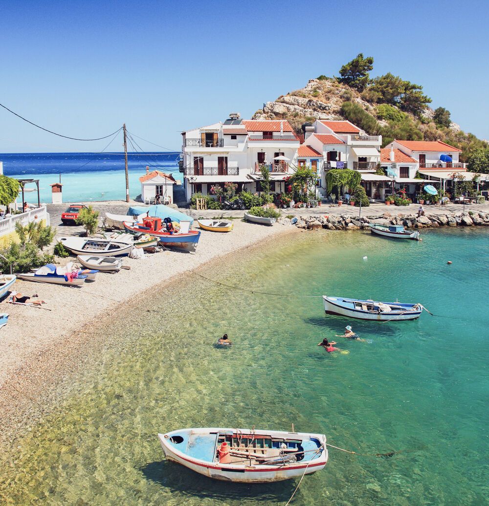 The little fishing village of Kokkari is one of the most Instagrammable in Samos