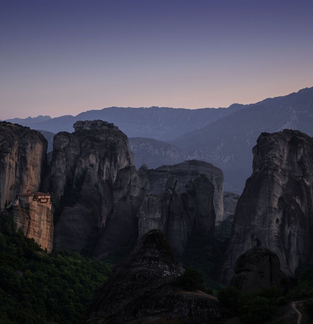 t’s impossible not to be amazed by the giant rocks of Meteora 