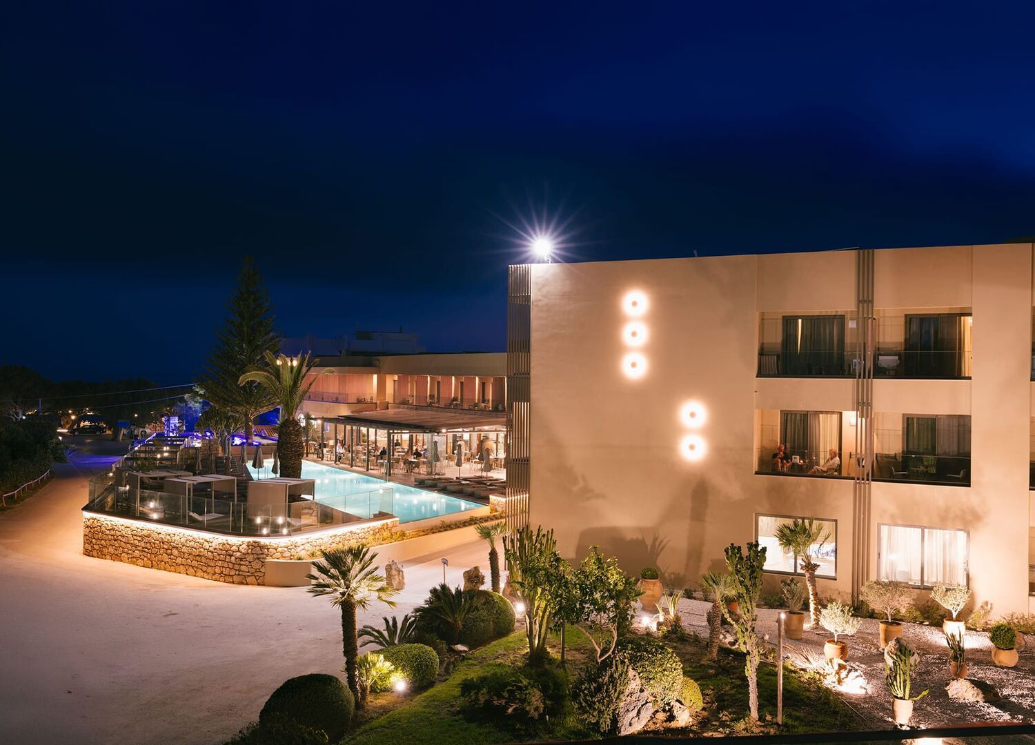 ALIANTHOS-photo-3