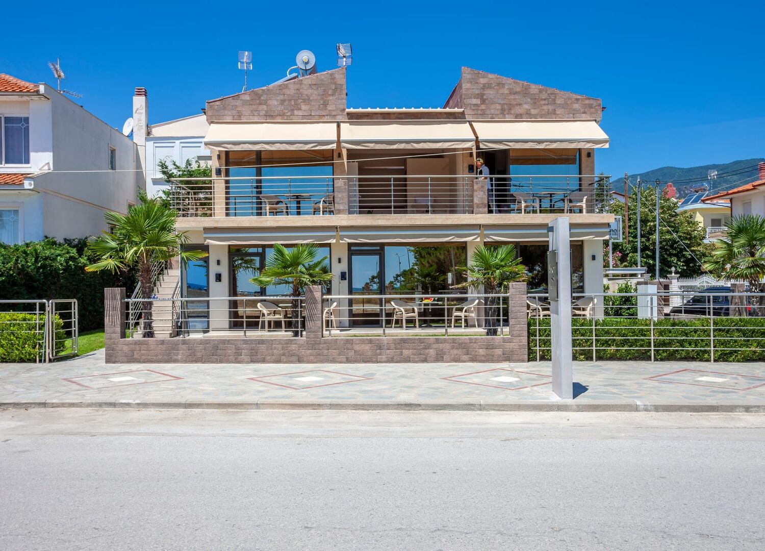 ALISTON-photo-3