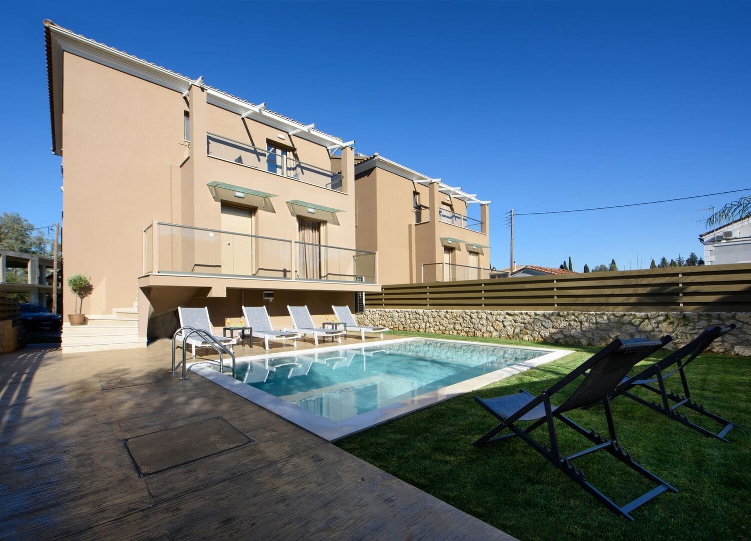 EFILENIA-photo-3