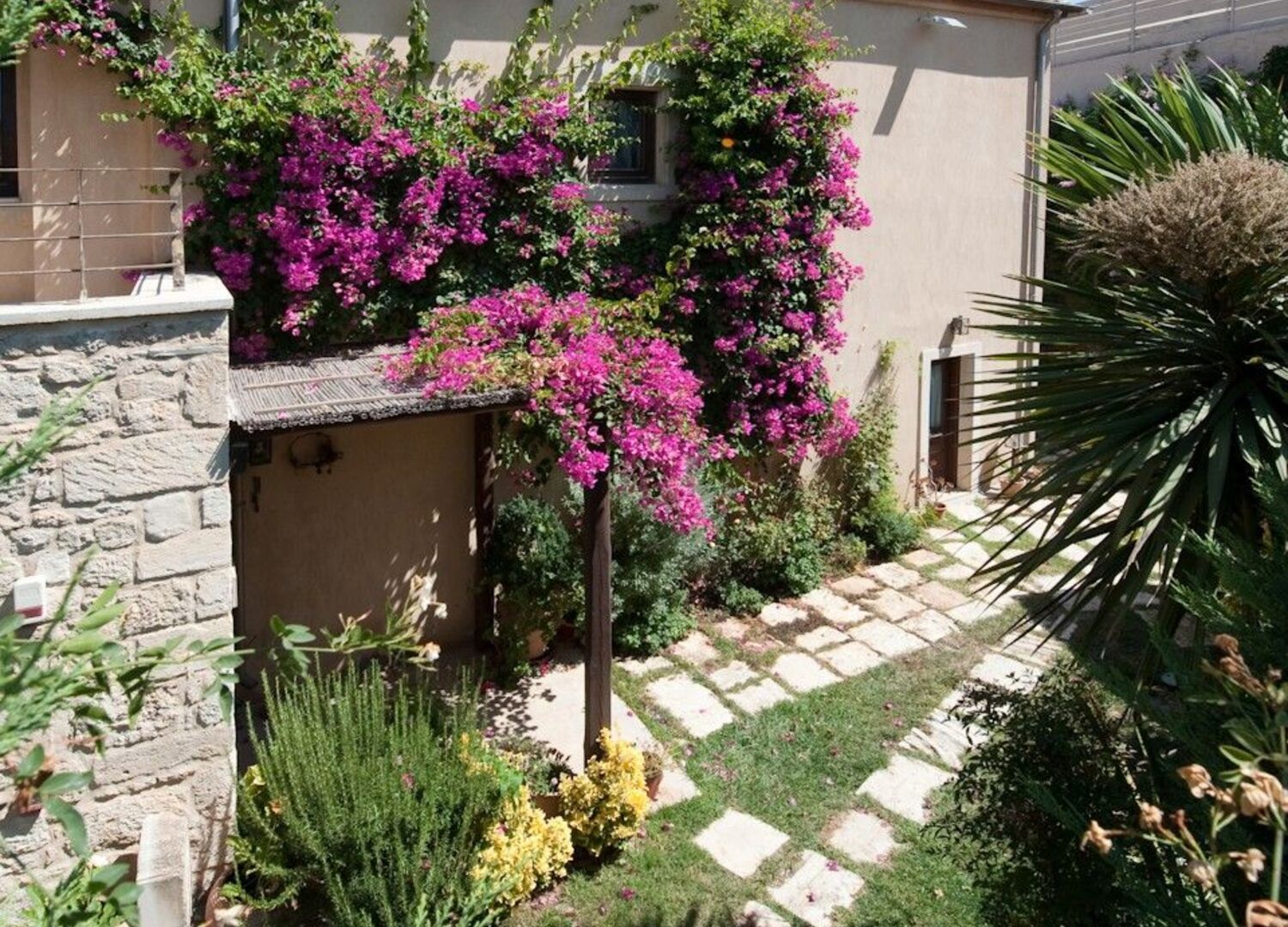 KARCHANES-photo-3