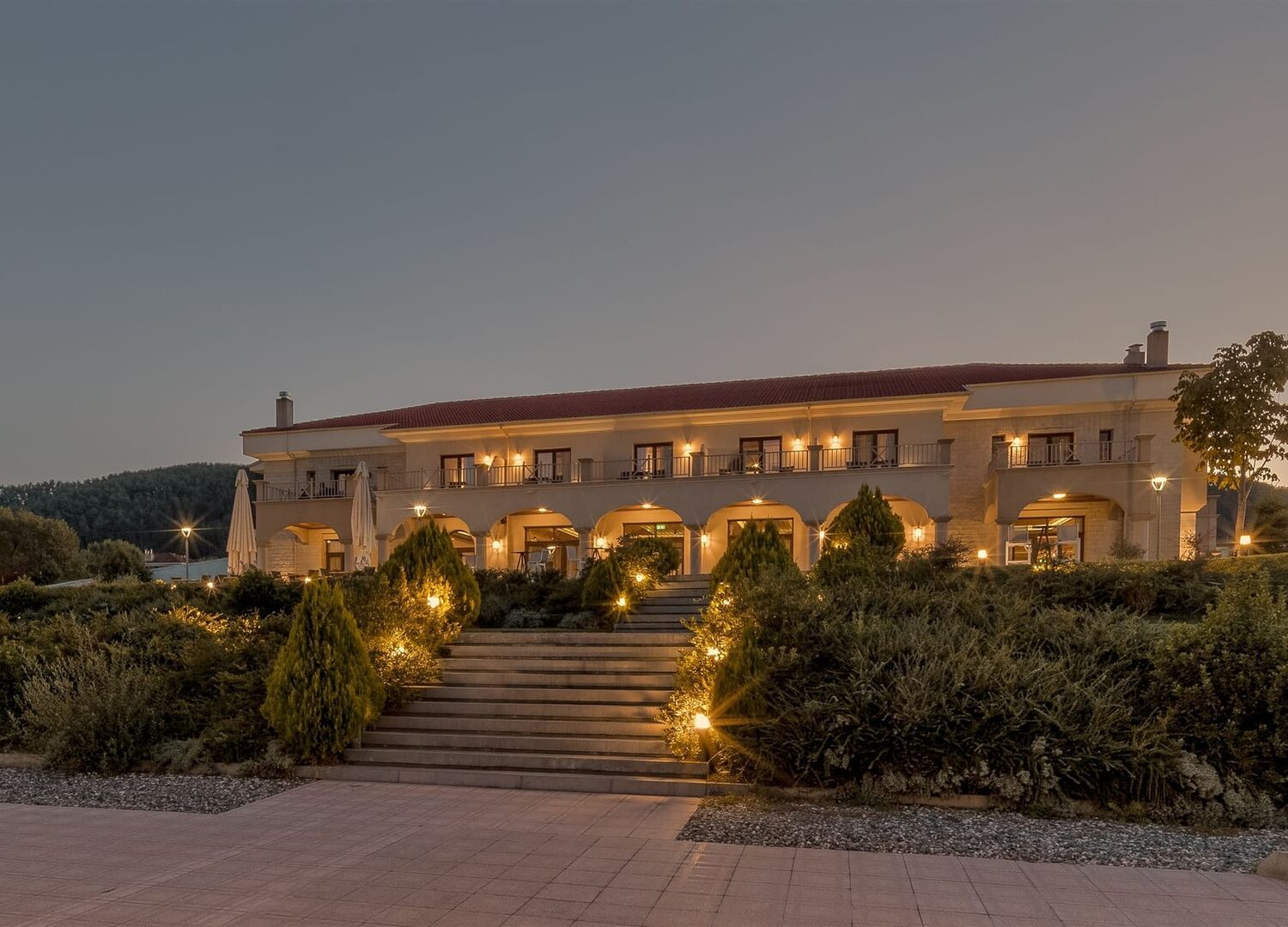 LAKEHOTEL-photo-3