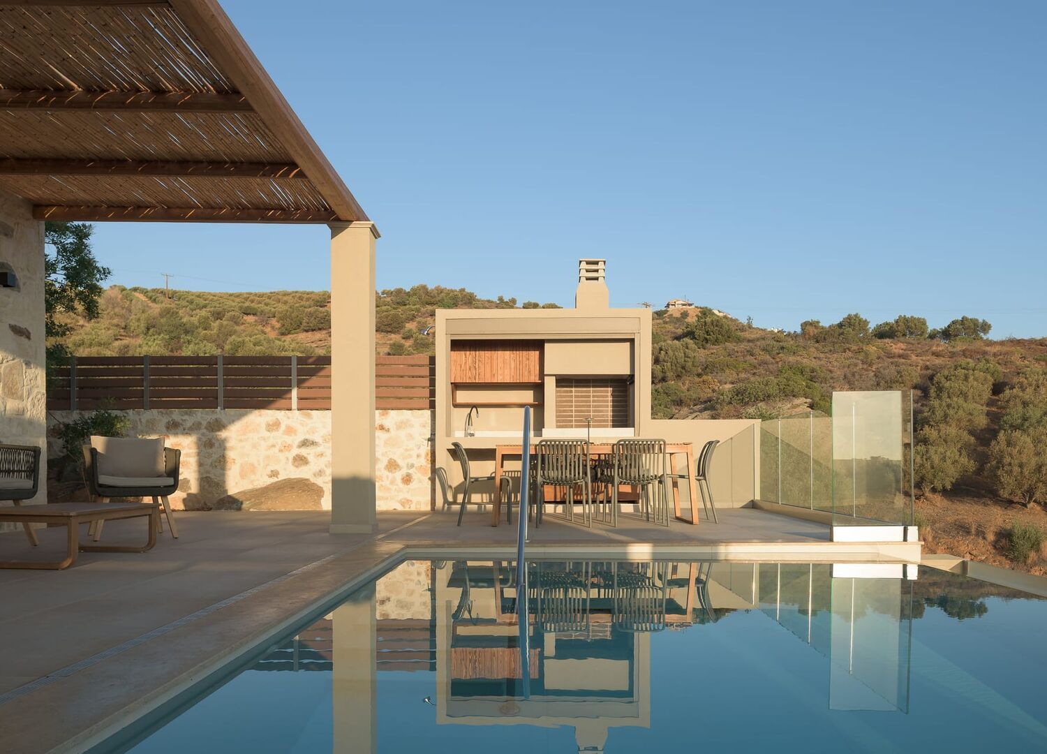 LUXSTONEV-photo-3