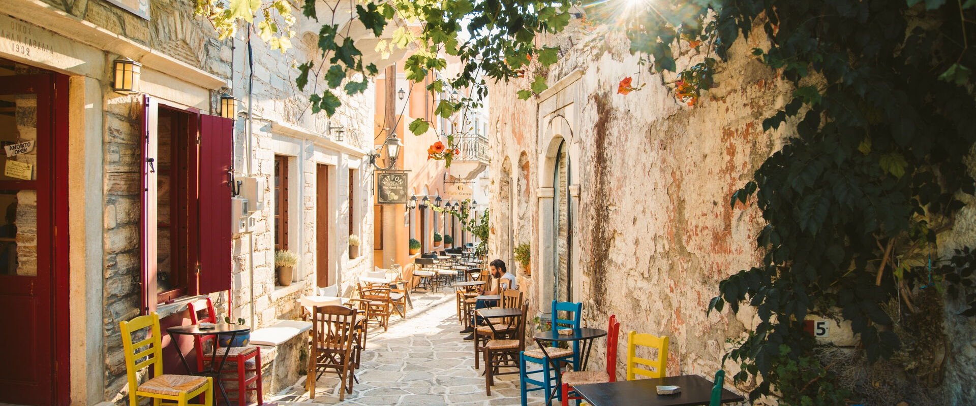 Beautiful paved streets, neoclassical buildings and a lively market and shops all testify to Halki’s past as the capital of Naxos