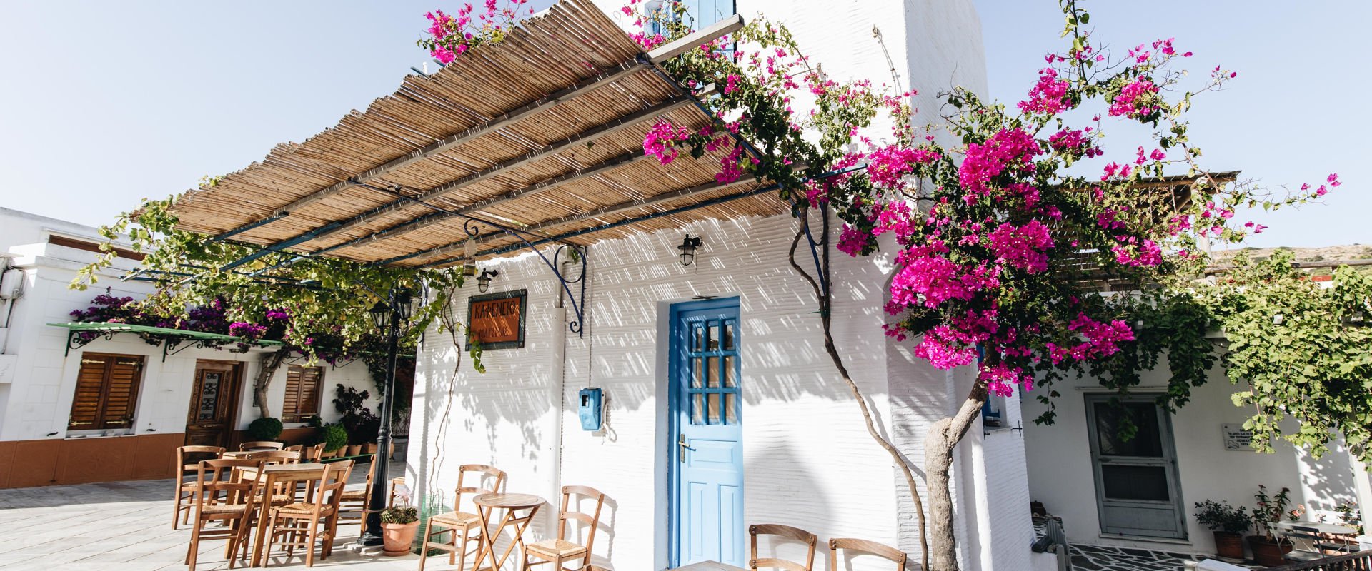 The fantastic vibe of Paros blending style and tradition