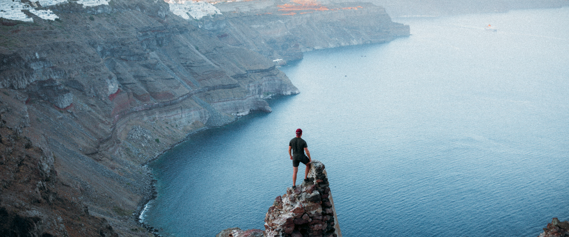 Explore the best hiking trails in Santorini