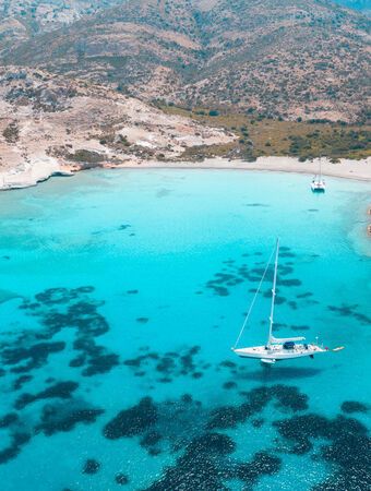 Eine Bootsfahrt mit Abstecher in die Natur von Polyegos