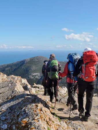 12 de las mejores rutas de senderismo desconocidas en Grecia 
