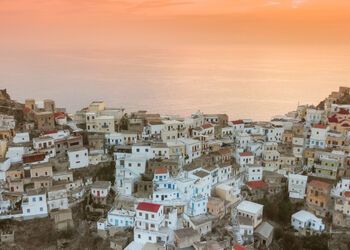 Parcourez les villages colorés des montagnes de Karpathos