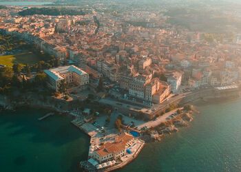 Korfu Eski Şehir Merkezi Ortamını Keşfetmek