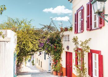 Feeling the vibes of Athens around the Acropolis