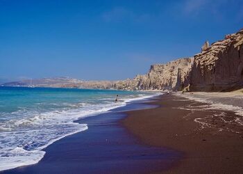Vlychada beach