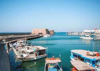 Un Tour a piedi della città di Heraklion a Creta