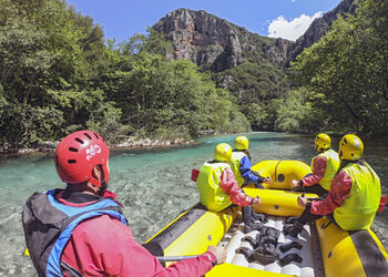 Wandern & Rafting entlang des Flusses Voidomatis in Epirus