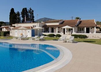 Santos Apartments & Studios