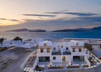 Acro Caldo Suites