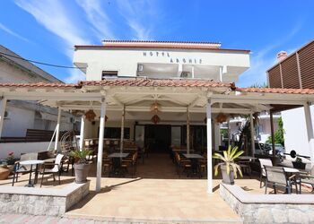 Adonis Hotel
