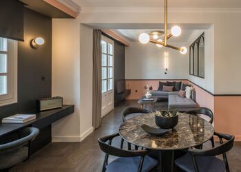 72 AD Suites