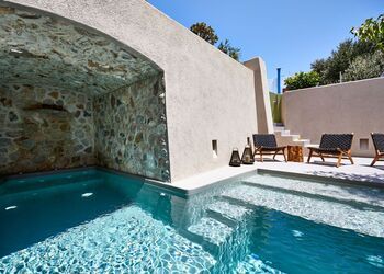 Aeon Suites Santorini