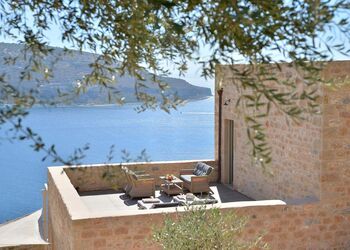 Akrolithi Boutique Hotel