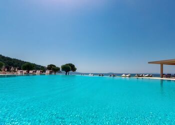 Ammoa Luxury Hotel & Spa Resort
